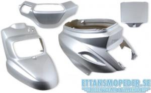 Kåpset Metallic silver Yamaha Booster 4 delar 2004-