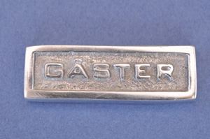 Skylt  GÄSTER m ram