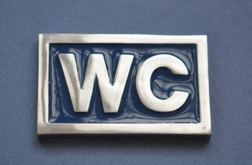 Skylt  WC  mörkblå