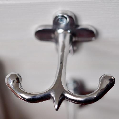 Dubbelkrok till hatthylla - Blomma