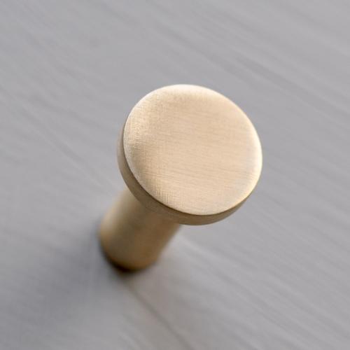 Rund Mässingskrok - borstad - 2 cm - S