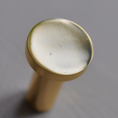 Rund mässingskrok - blank - 3 cm - s