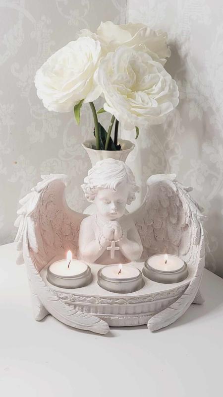 Ängel med 3 värmeljushållare