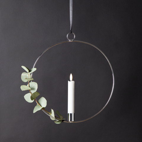 Silverfärgad Metallring Med Ledljus