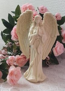 Bedjande Ängel Creme