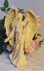 Creme Stående Ängel