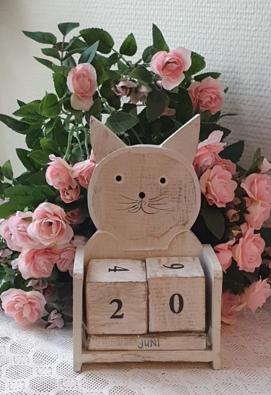 Product Image for Kalender Katt - Antikvit trä