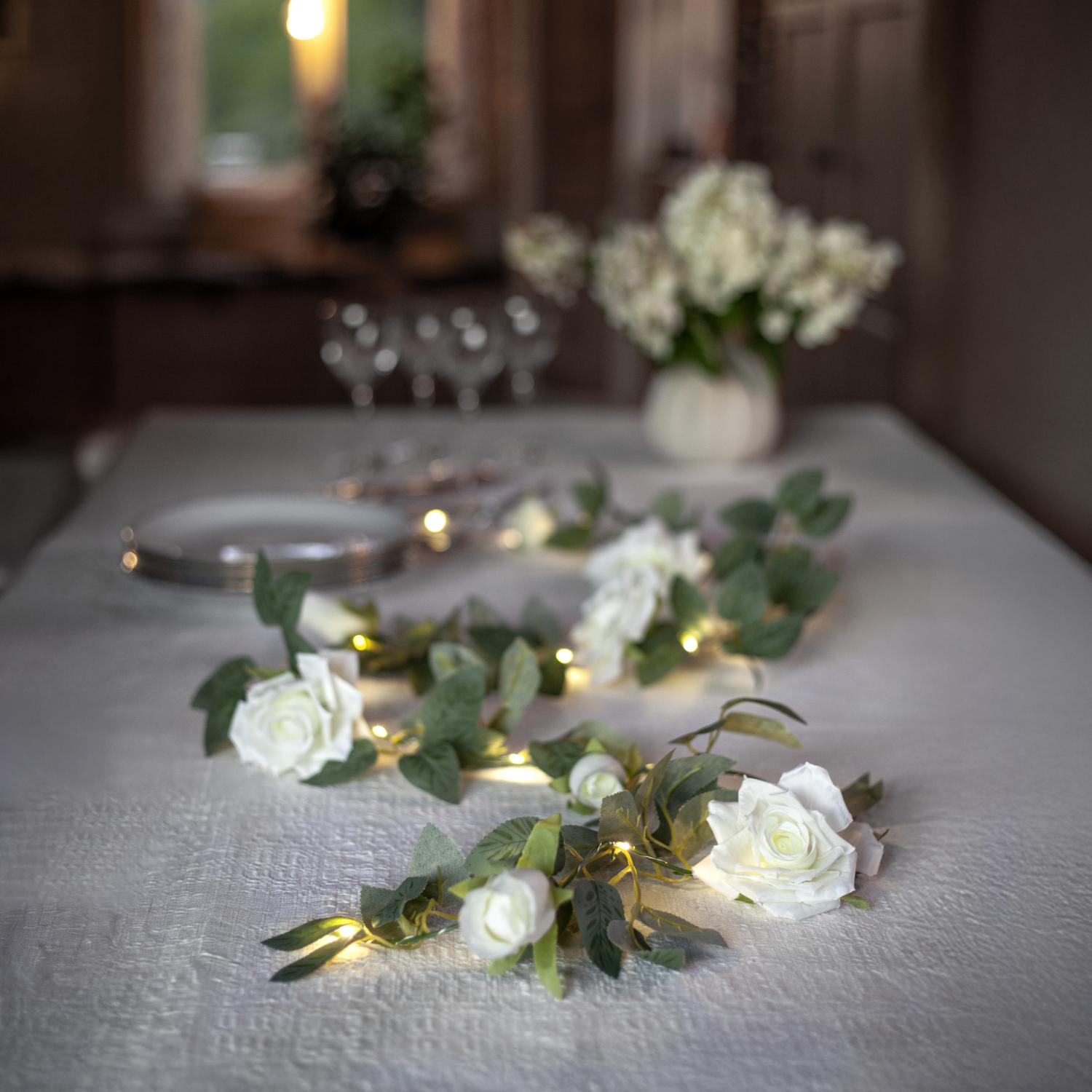 Ljusslinga Med Vita Rosor Batteridriven Led