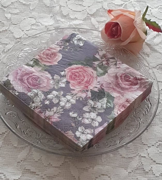 Servetter Rosa Rosor Och Körsbärsblommor