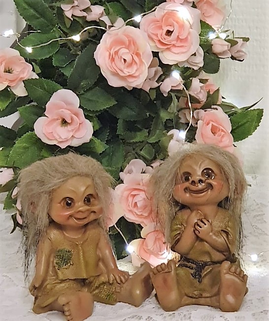 Product Image for Sittande Troll Barn 2 - Pack