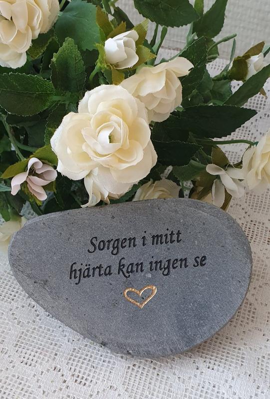 Product Image for Sten Med Text - Sorgen I Mitt Hjärta Kan Ingen Se
