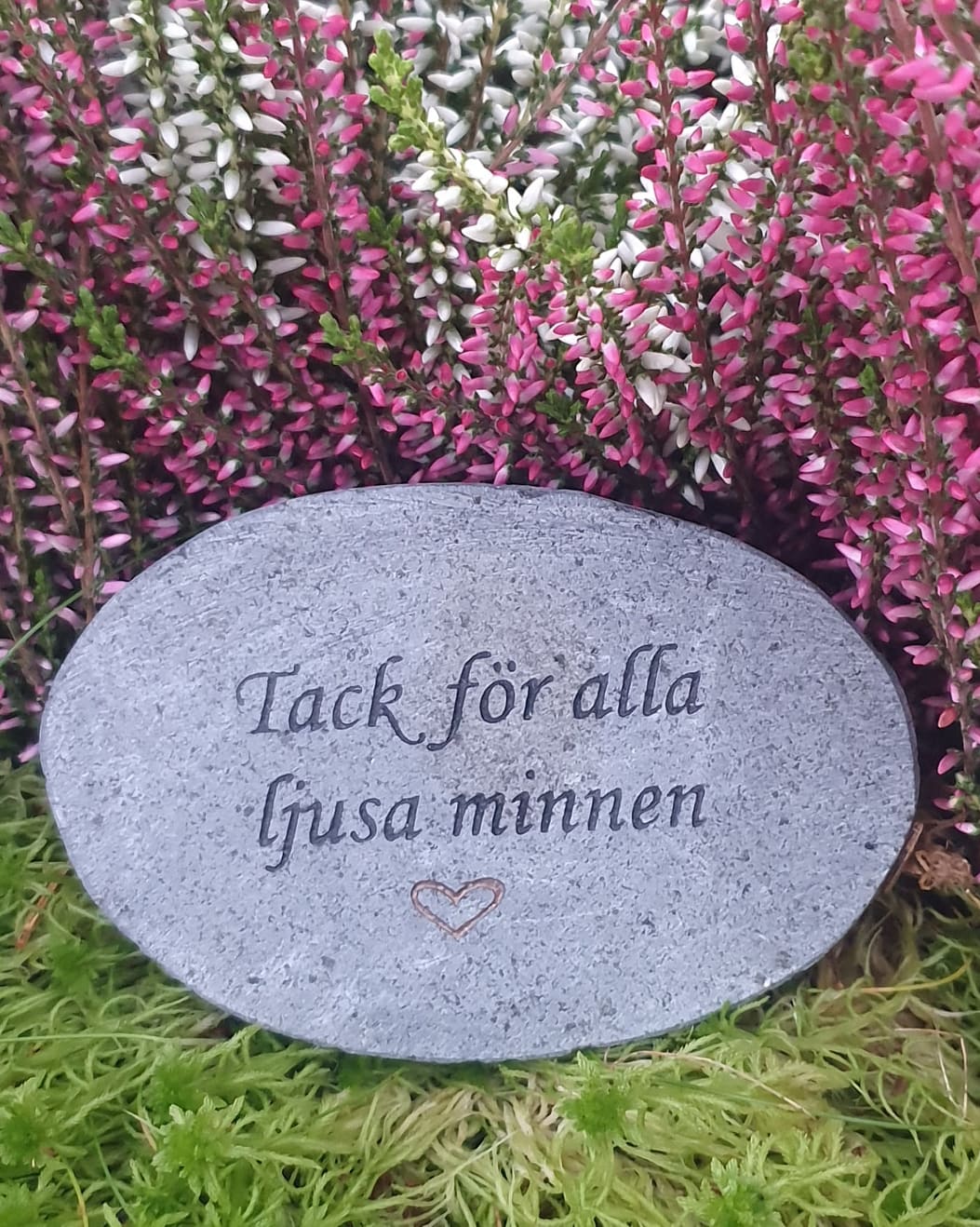 Sten Med Graverade Text - Tack För Alla Ljusa Minnen