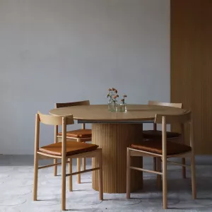 Circle matbord i oljad ek