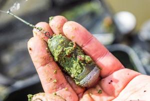 Guru Window Caged Feeder