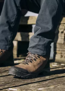 PINEWOOD JAKT - VANDRINGSKÄNGA MELLAN SIZE 42