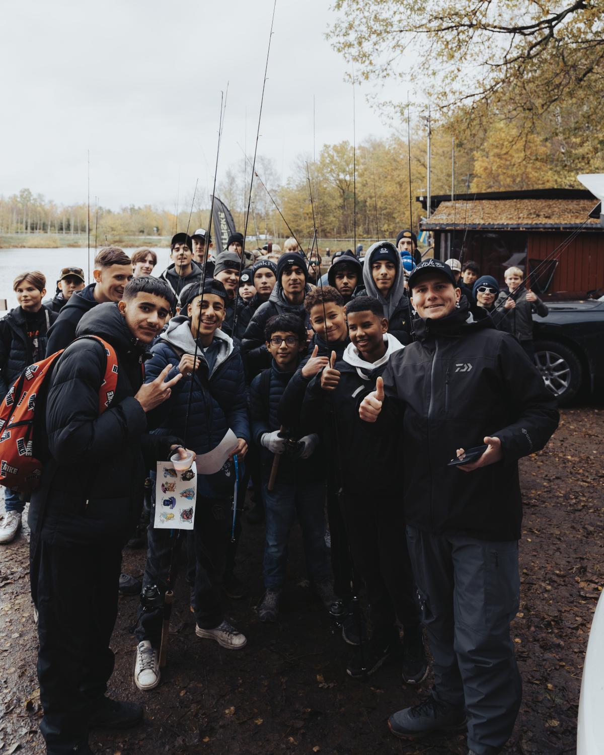 🎣 DAG 1 AV HÖSTLOVSFISKET – RÖGLEDAMMAR 🍂🐟