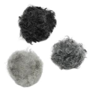 Bistos svensktillverkad Pipleksak med fårskinn, för hundträning. Diameter 5 cm.