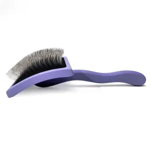 Chris Christensen Kärben Lavender karda i hög kvalitet för hund och katt. 17 mm långa stift. Large, böjd.