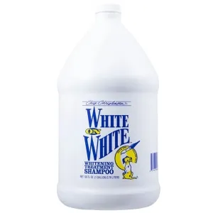 Chris Christensen White on White färgförstärkande hundschampo för alla färger. 3,8 liter.