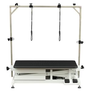 TE808 ECO White, elektriskt höj- och sänkbart trimbord. Vitt underrede och svart bordsskiva, H-galge medföljer. 90x60x29-107 cm