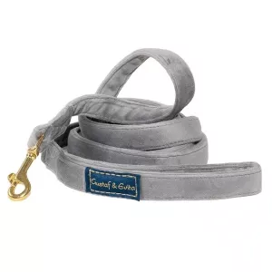 Gustaf & Evita Sammet hundkoppel - bredd 2 cm - grå