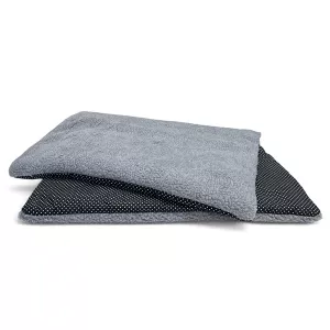 Hundfäll Favorit - grå teddy/svart med vita prickar - large