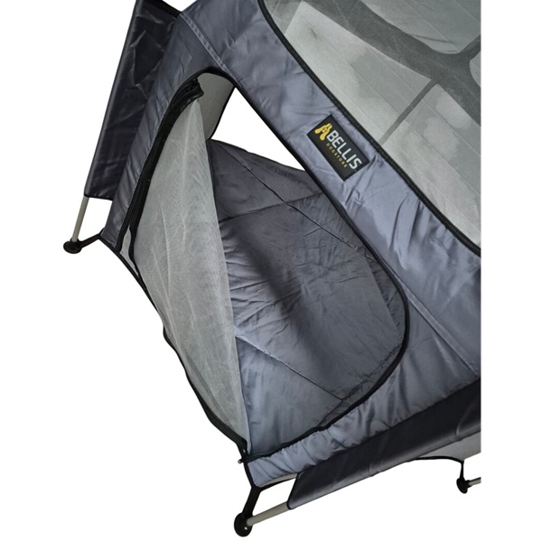 Grått hundtält med avtagbart, solreflekterande överdrag. Diameter ca 150 cm