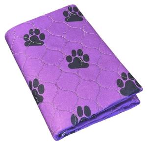 Milo pet pad vattentätt, tvättbart kisskydd 80x120 cm. Lila med svarta tassar.
