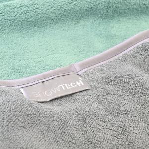 Show Tech+ Coral Fleece supermjuk och högabsorberande hundhandduk. Grön. 56x90 cm.