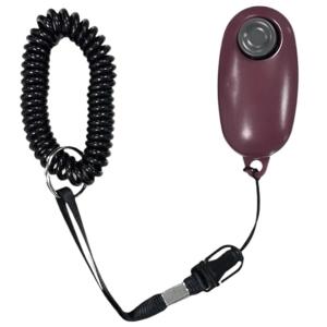 Trixie Soft klicker med mjuk, konsekvent klickton. Vinröd med svart, avtagbart armband.