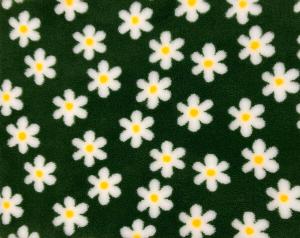 Vetbed hundfäll Daisy mörkgrön med vita blommor. Gummerad baksida. Finns i tre storlekar.