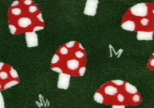 Vetbed hundfäll grön med flugsvampar, gummerad baksida, 50x75 cm