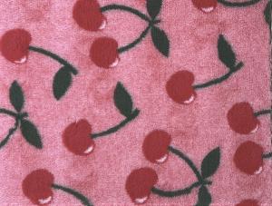 Vetbed hundfäll rosamelerad med körsbär 75x100 cm, gummerad baksida