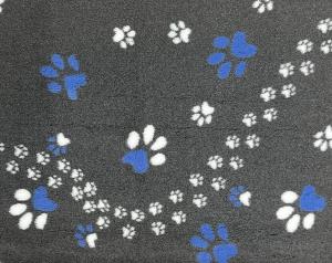 Vetbed hundfäll Slinga, mörkgrå med blå och vita tassar. Gummerad baksida.