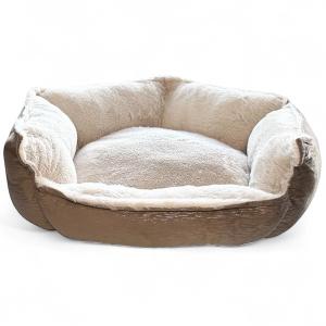Hundbädd, brun utsida med silvertrådar och insida i mjuk, vintervit plysch. 50x50x18 cm