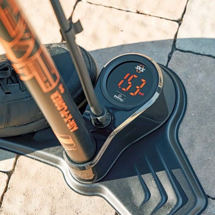 Pump SKS Air-X-Plorer 10.0 digital