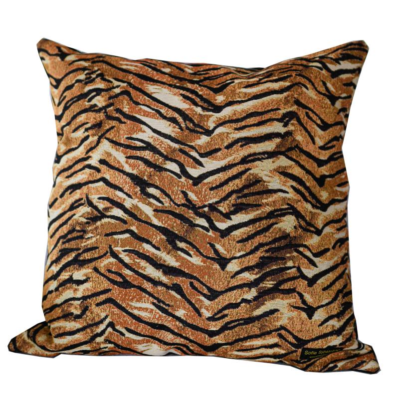 Jungle padded pillow 60 x 60 cm