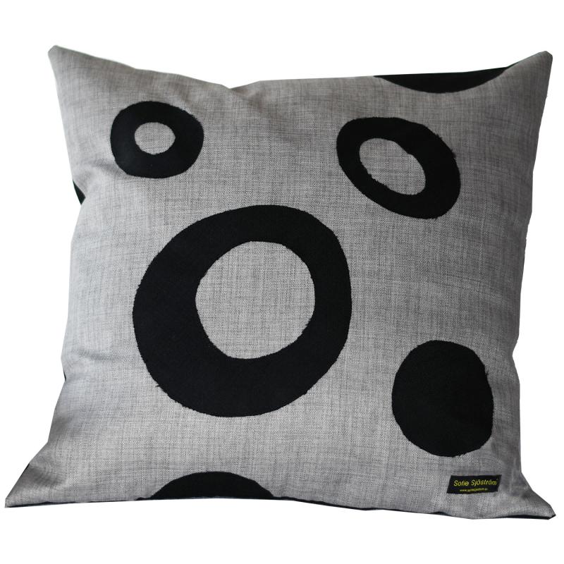 Dots padded pillow grey/black 60x60 cm