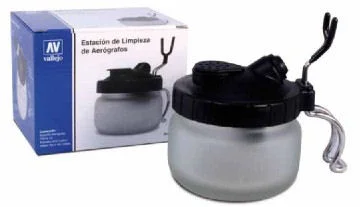 Airbrush cleaning pot