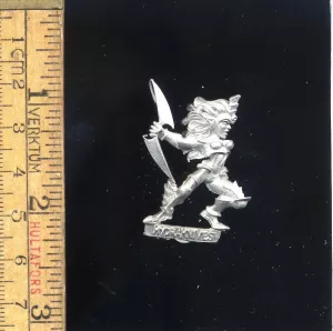 Dark Eldar Wych with Hydraknives Body 1 (1)