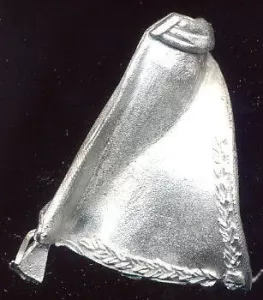 (INQ) Von Castellan Right Side Coat Flap (1)