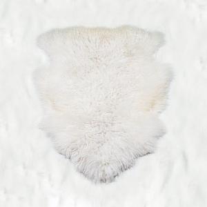 Ekologiskt lammskinn Finull/Leicester från Höglunda Gård i Kil