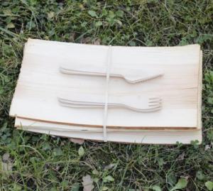 Trätallrik med bestick 4 ST/PK