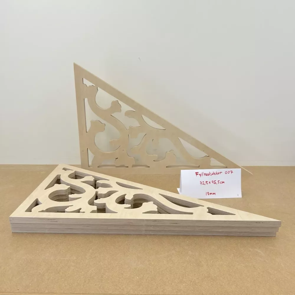 Gable infill 007 - 72,5 x 45,5 cm, thickness 18 mm