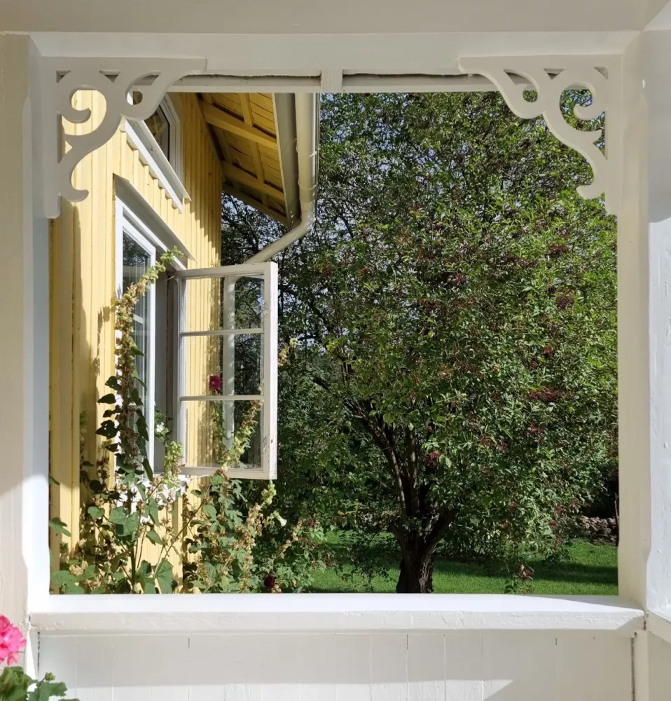 Zierkonsole mit Holzleiste für Veranda - Nr. 1-016-RL