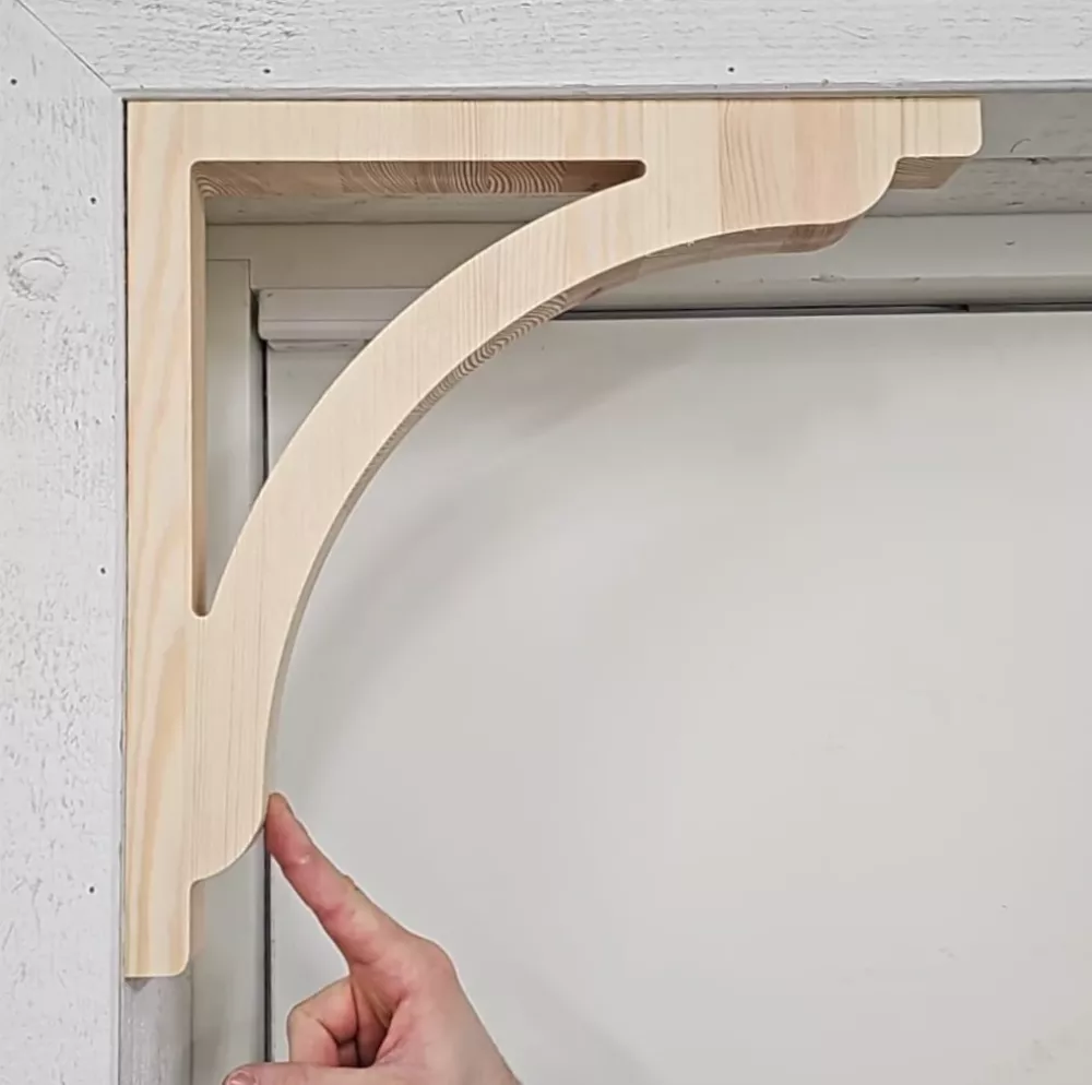 Wooden Victorian Bracket - Pine - No. 1-017-F