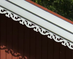 A red house with victorian decoration & running trim 003 for eaves & bargeboards from Swedish Gaveldekor