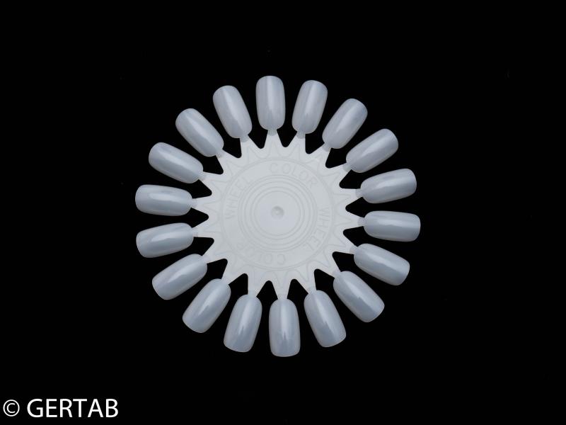 Nagellackskarta 18