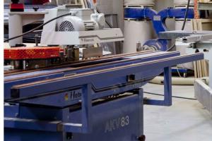 KANTNING. BEARBETNING AV MELAMINSKIVA