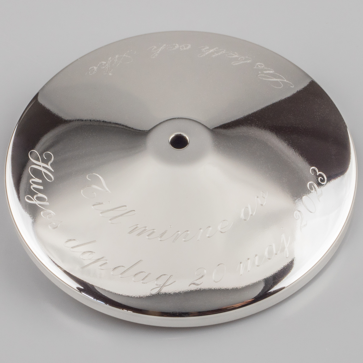 Flaggstång fot nysilver dopgåva gravyr